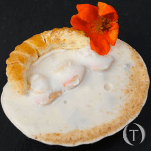 Coquille Saint-Jacques à la Normande et son fleuron de Noël