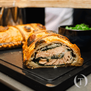 Coulibiac de saumon, sauce crème d'aneth