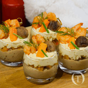 Verrine de velouté de châtaigne et gambas