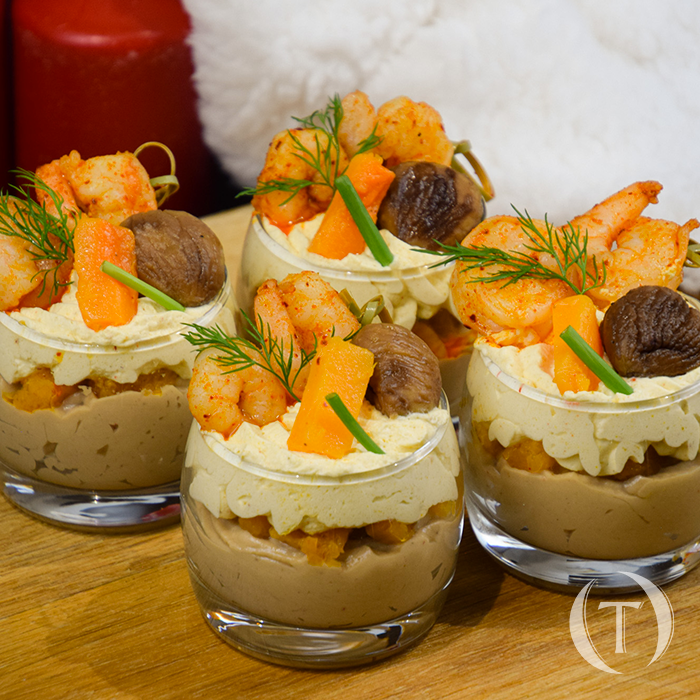 Verrine de velouté de châtaigne et gambas