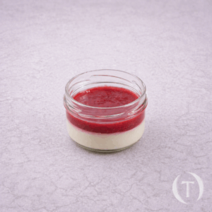 Fromage blanc sucré, coulis fruits rouges