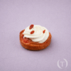 Financier framboise, chantilly et baies de Goji
